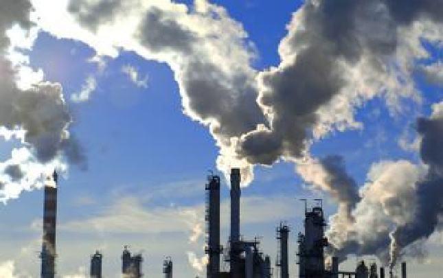 该方案包括协同降碳、控车减油、治污减排、清洁降尘、综合执法、科技治气六大方面共计50项举措