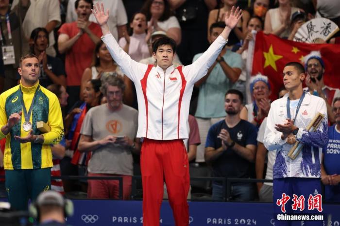 潘展乐：嘲讽与欢呼在水下无声，靠信念与团队