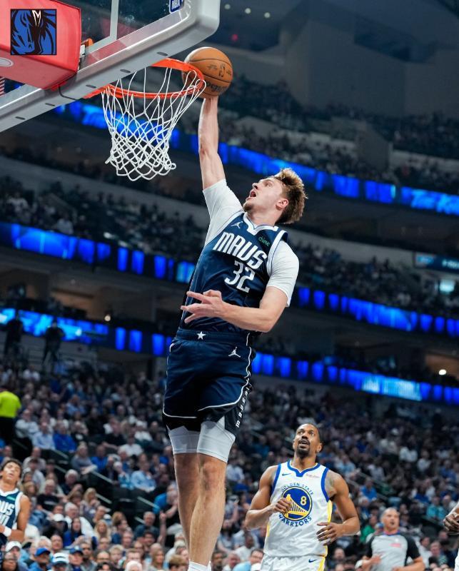 勇士客场逆转独行侠 波神爆发助球队险胜