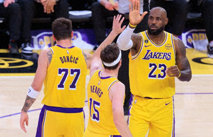 奥斯汀·里夫斯崛起成湖人核心 顶薪合同或成现