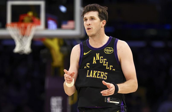 奥斯汀·里夫斯崛起成湖人核心 顶薪合同或成现